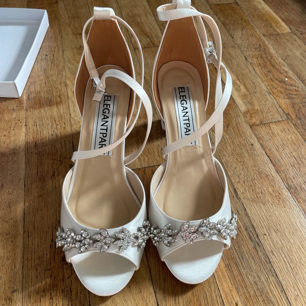 🚨BRAND NEW🚨 Women’s heels